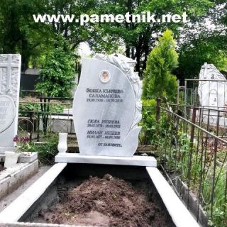 Надгробен паметник от мрамор Модел 74