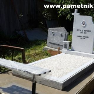 Надгробен паметник от мрамор Модел 90