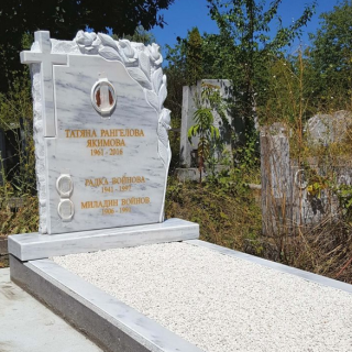Надгробен паметник от мрамор Модел 611